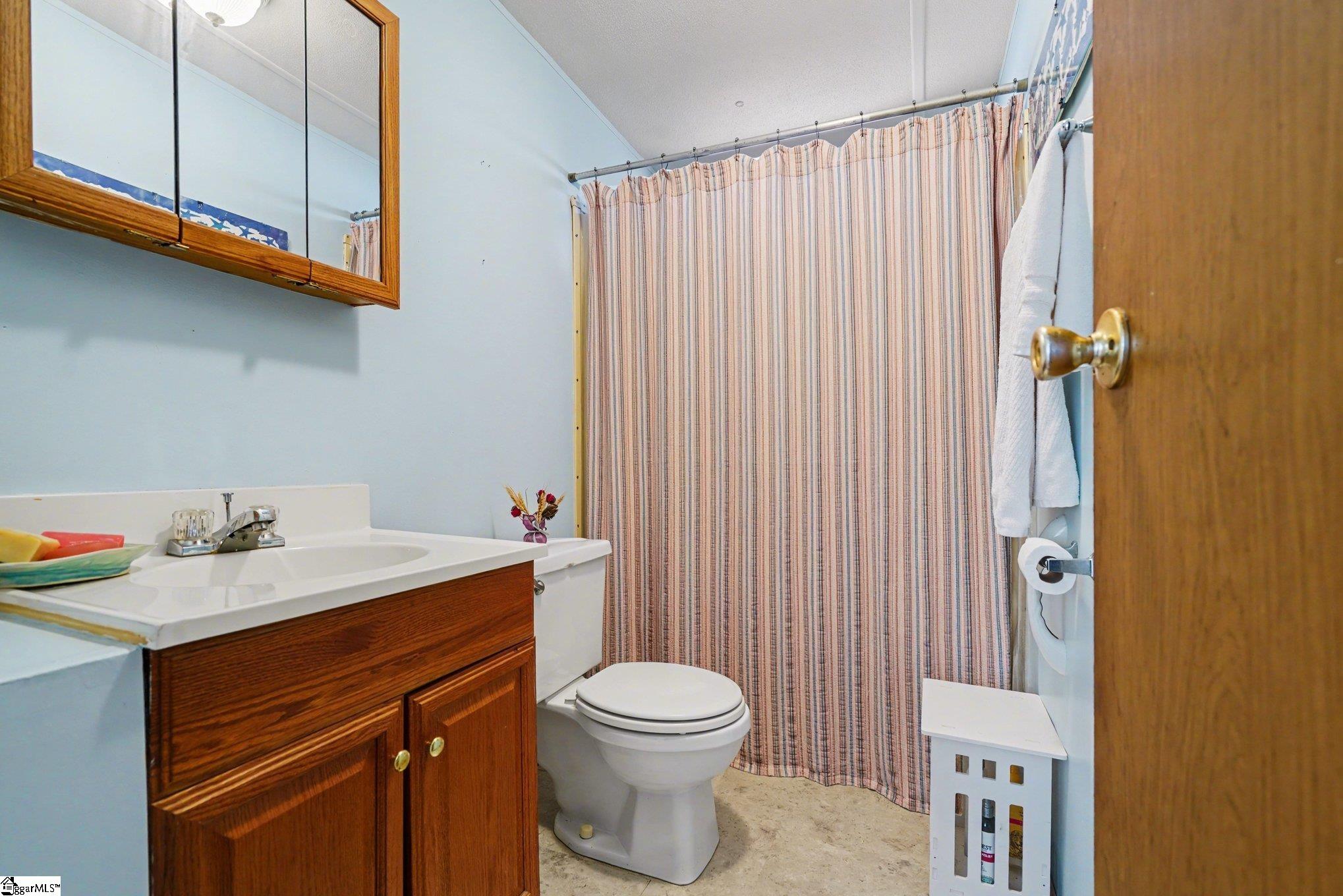 414 Latham Road Easley, SC 29640 - Photo 19 of 27