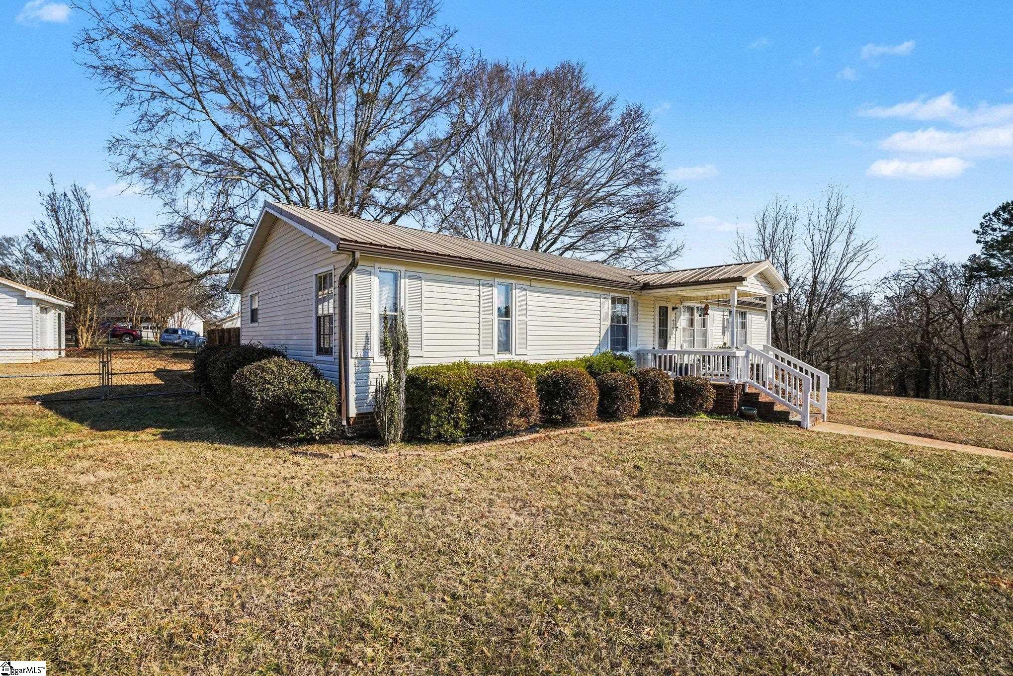 414 Latham Road Easley, SC 29640 - Photo 2 of 27