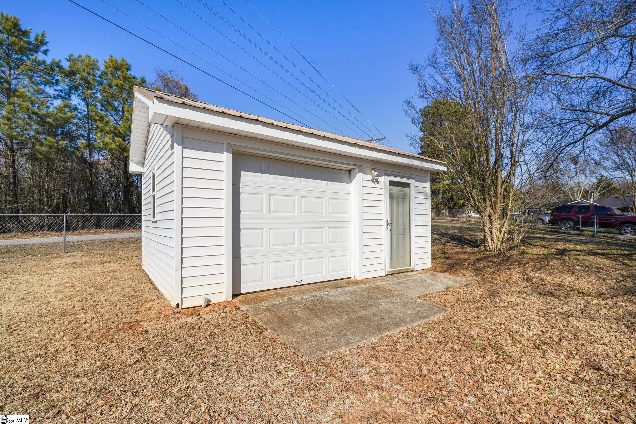 414 Latham Road Easley, SC 29640 - Photo 24 of 27