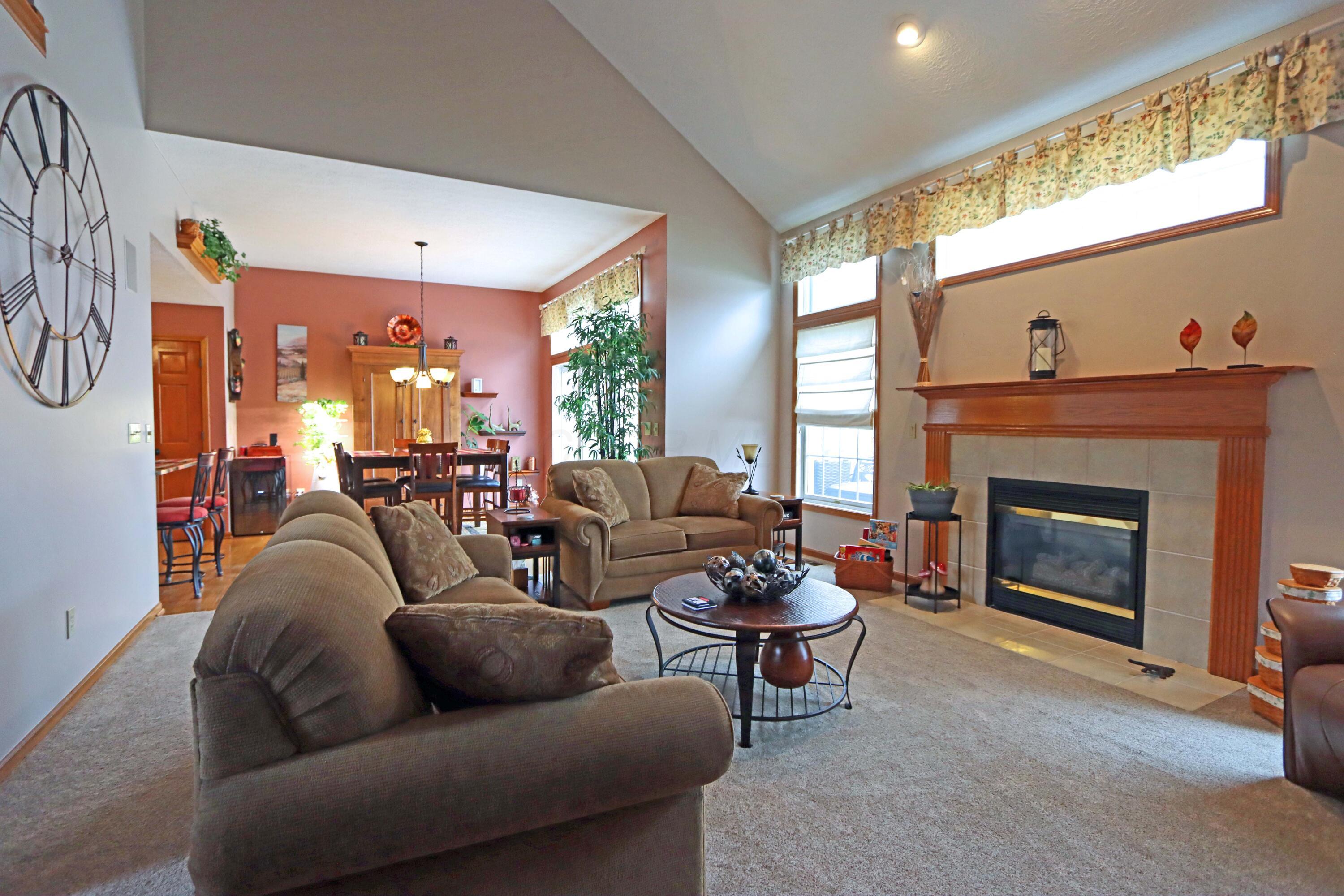 109 Keystoner Way Delaware, OH 43015 - Photo 15 of 53 Great Room