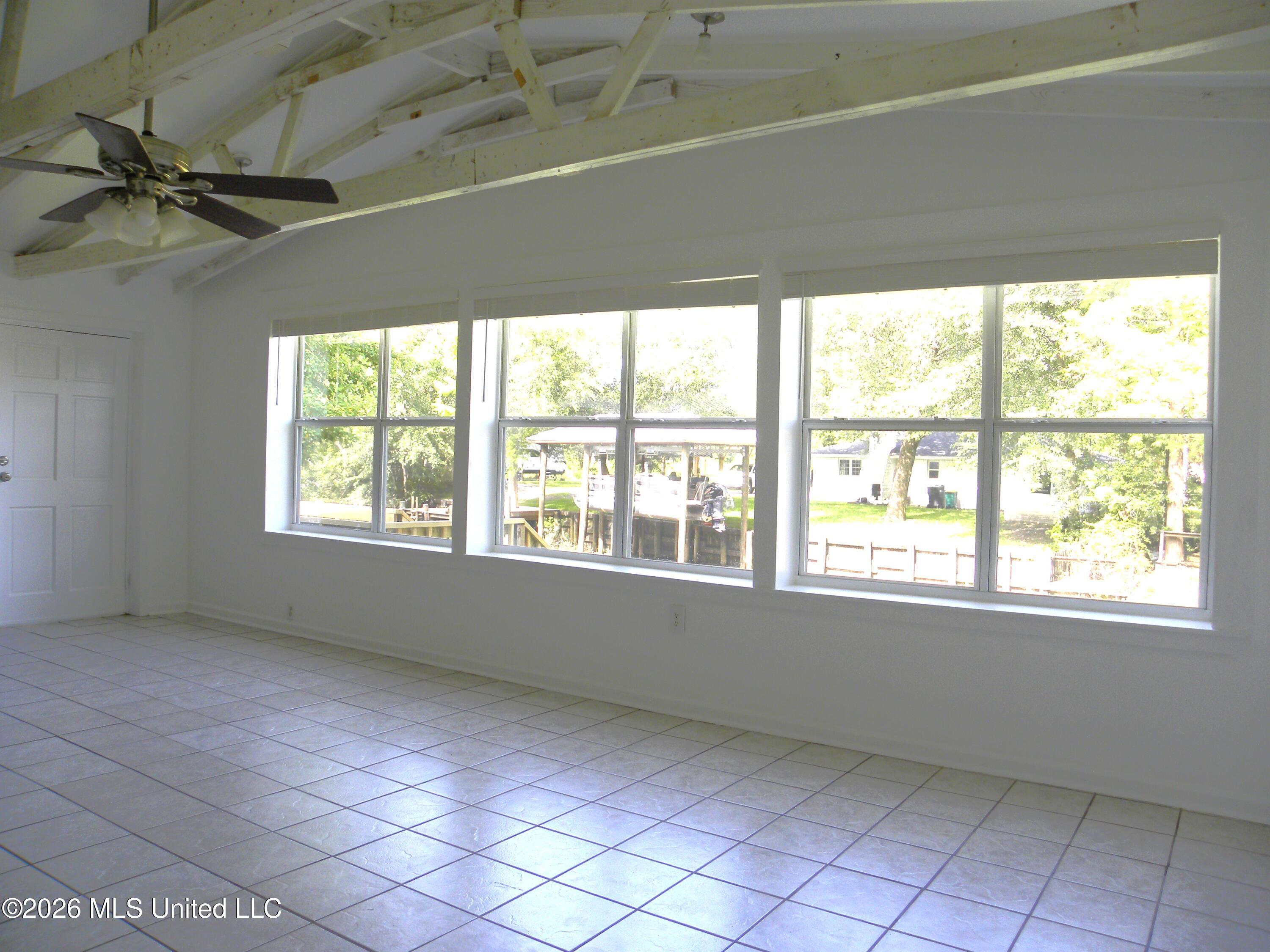 11447 Summer Lane Road Biloxi, MS 39532 - Photo 4 of 28 DSCN0037