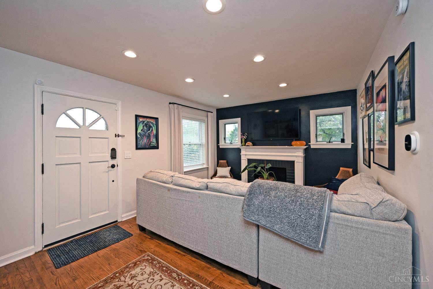 5519 Stewart Road Cincinnati, OH 45227 - Photo 6 of 15 Gallery Image 6
