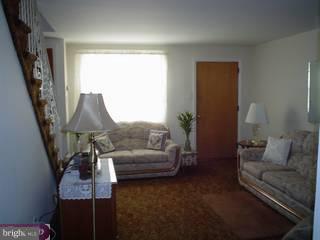 227 Spring Valley Road Darby, PA 19023 - Photo 2 of 6