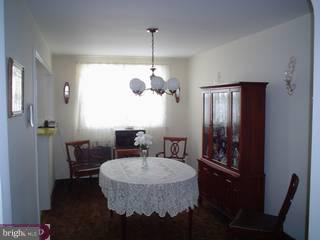 227 Spring Valley Road Darby, PA 19023 - Photo 3 of 6