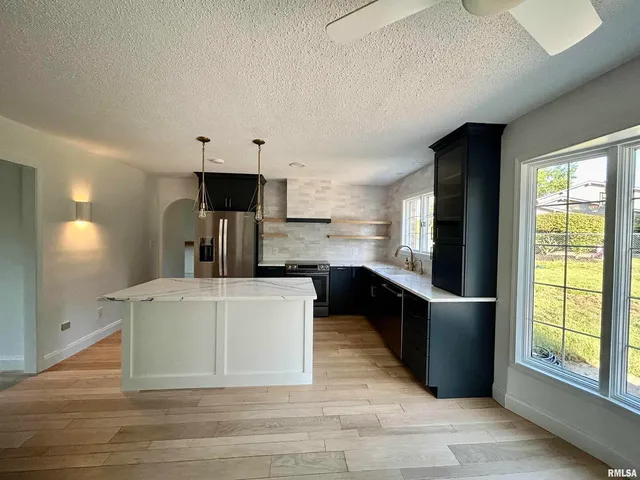 $339,900 | 317 South Lu Court, Carbondale, IL 62901