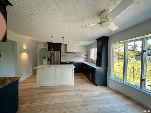 $339,900 | 317 South Lu Court, Carbondale, IL 62901