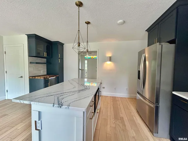 $339,900 | 317 South Lu Court, Carbondale, IL 62901