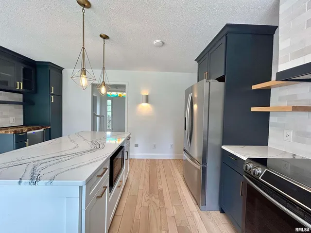 $339,900 | 317 South Lu Court, Carbondale, IL 62901