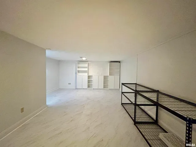 $339,900 | 317 South Lu Court, Carbondale, IL 62901