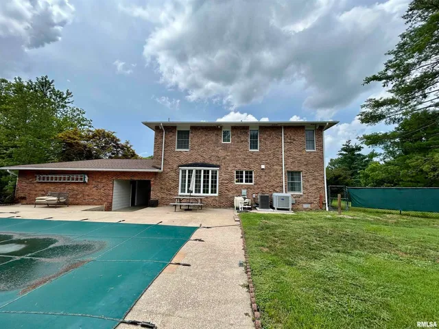 $339,900 | 317 South Lu Court, Carbondale, IL 62901