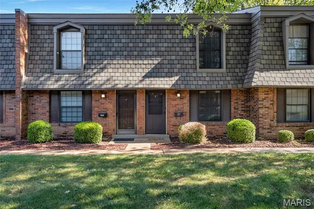 $169,900 | 4259 Burnett Walk, St. Louis, MO 63125