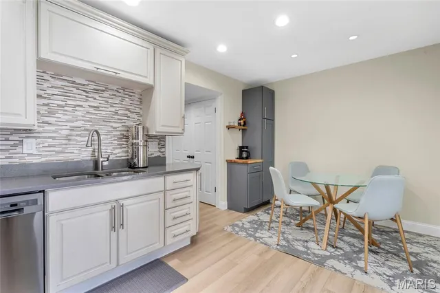 $169,900 | 4259 Burnett Walk, St. Louis, MO 63125