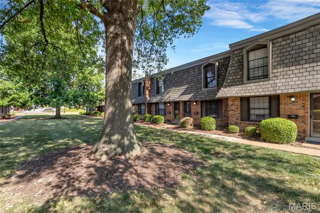 $169,900 | 4259 Burnett Walk, St. Louis, MO 63125