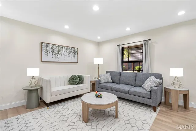 $169,900 | 4259 Burnett Walk, St. Louis, MO 63125