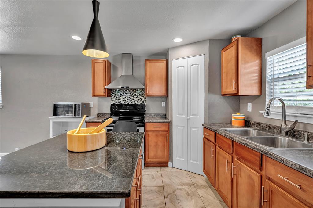 4405 Ray White Road Fort Worth, TX 76244 - Photo 9 of 27 Gallery Image 9