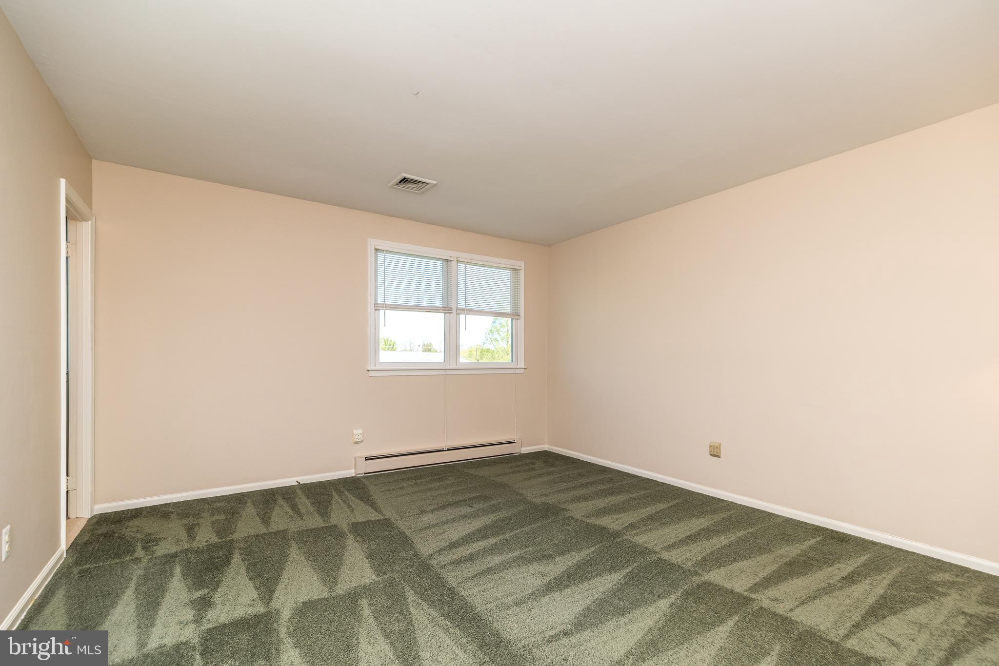 231 Parry Road Warminster, PA 18974 - Photo 37 of 71 an empty room with a window