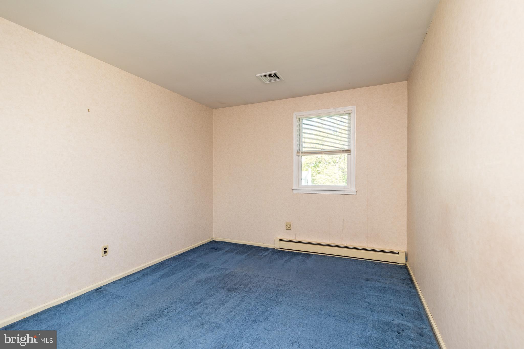 231 Parry Road Warminster, PA 18974 - Photo 41 of 71 an empty room with a window