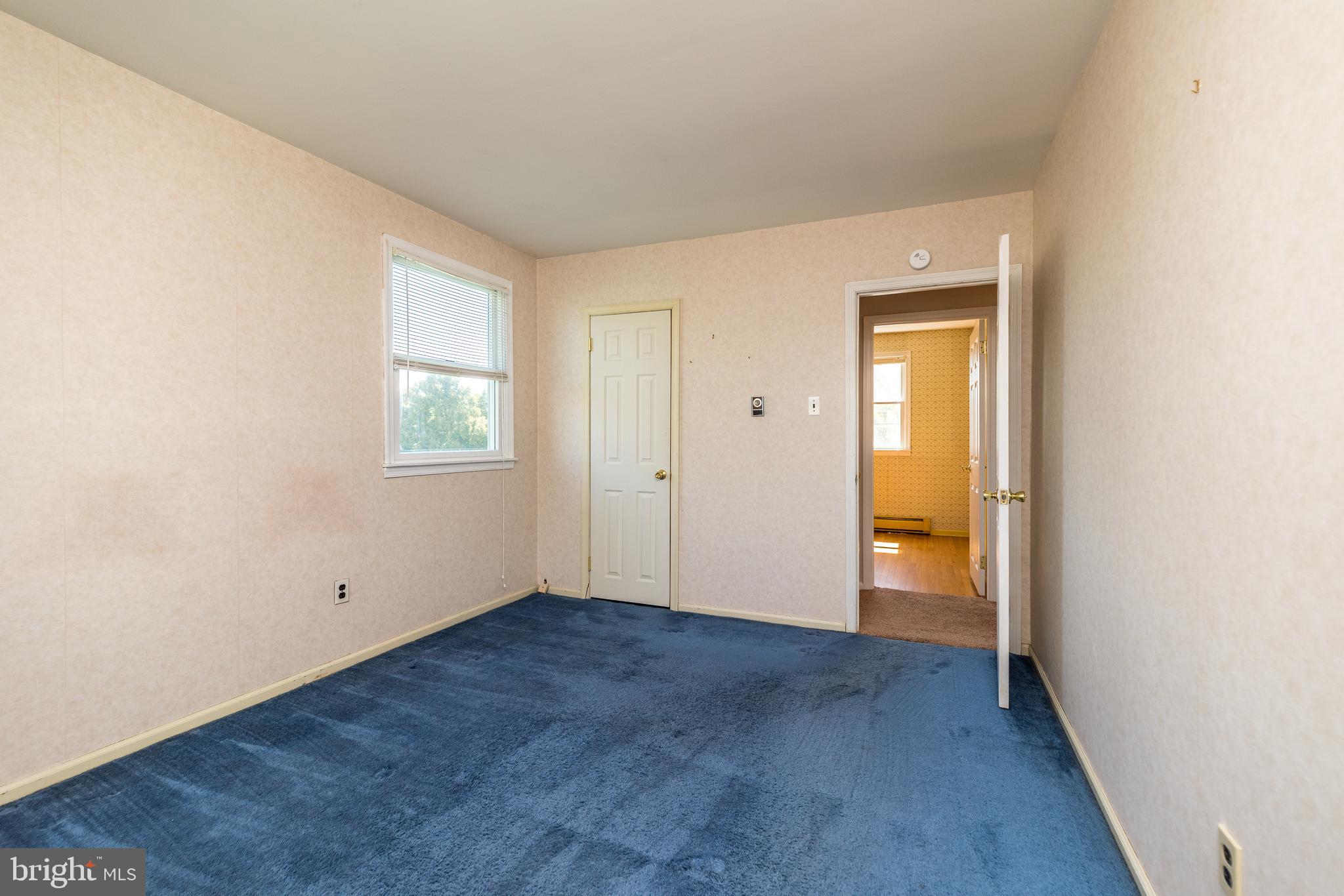 231 Parry Road Warminster, PA 18974 - Photo 42 of 71 an empty room with windows