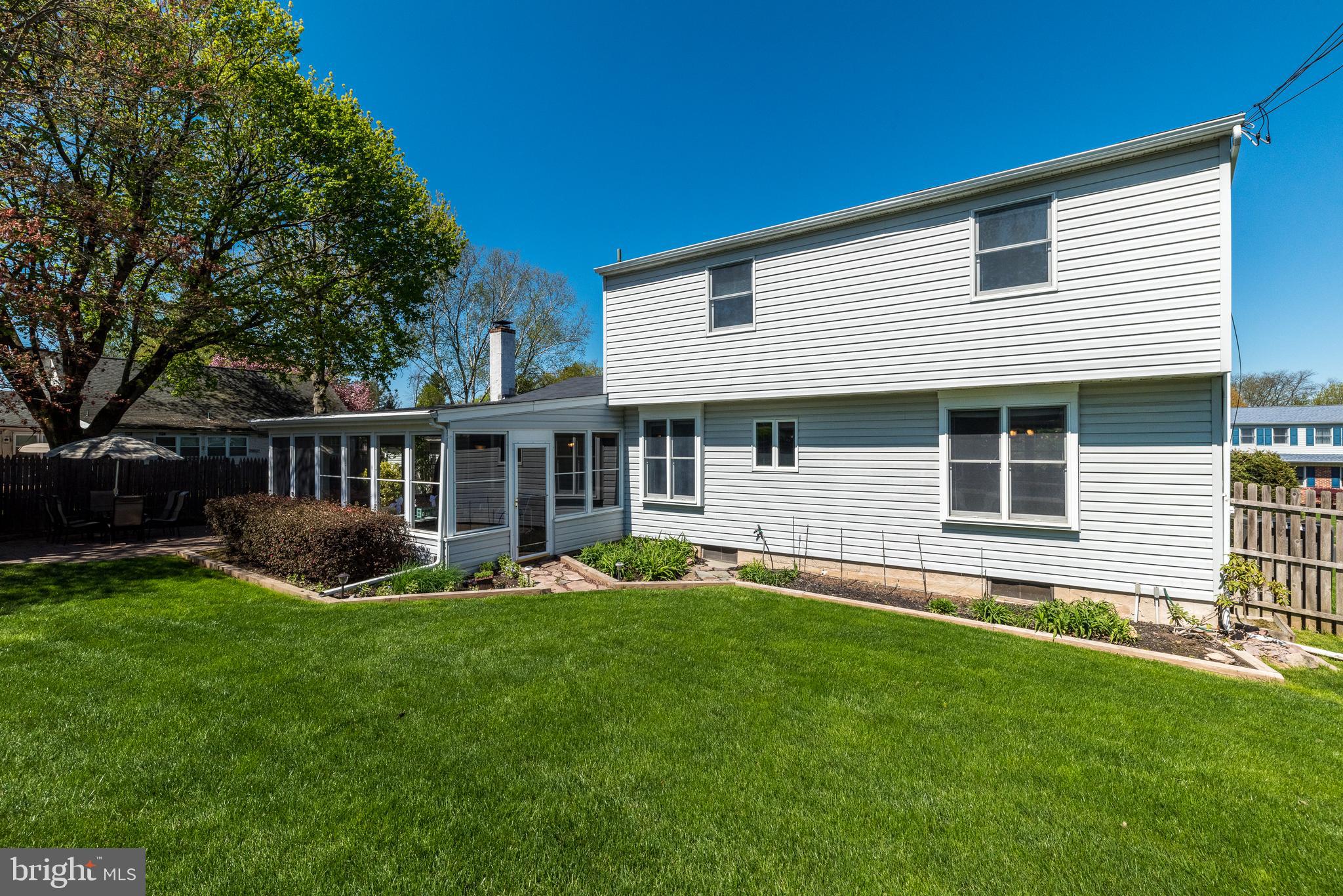 231 Parry Road Warminster, PA 18974 - Photo 65 of 71 a front view of house with yard and green space