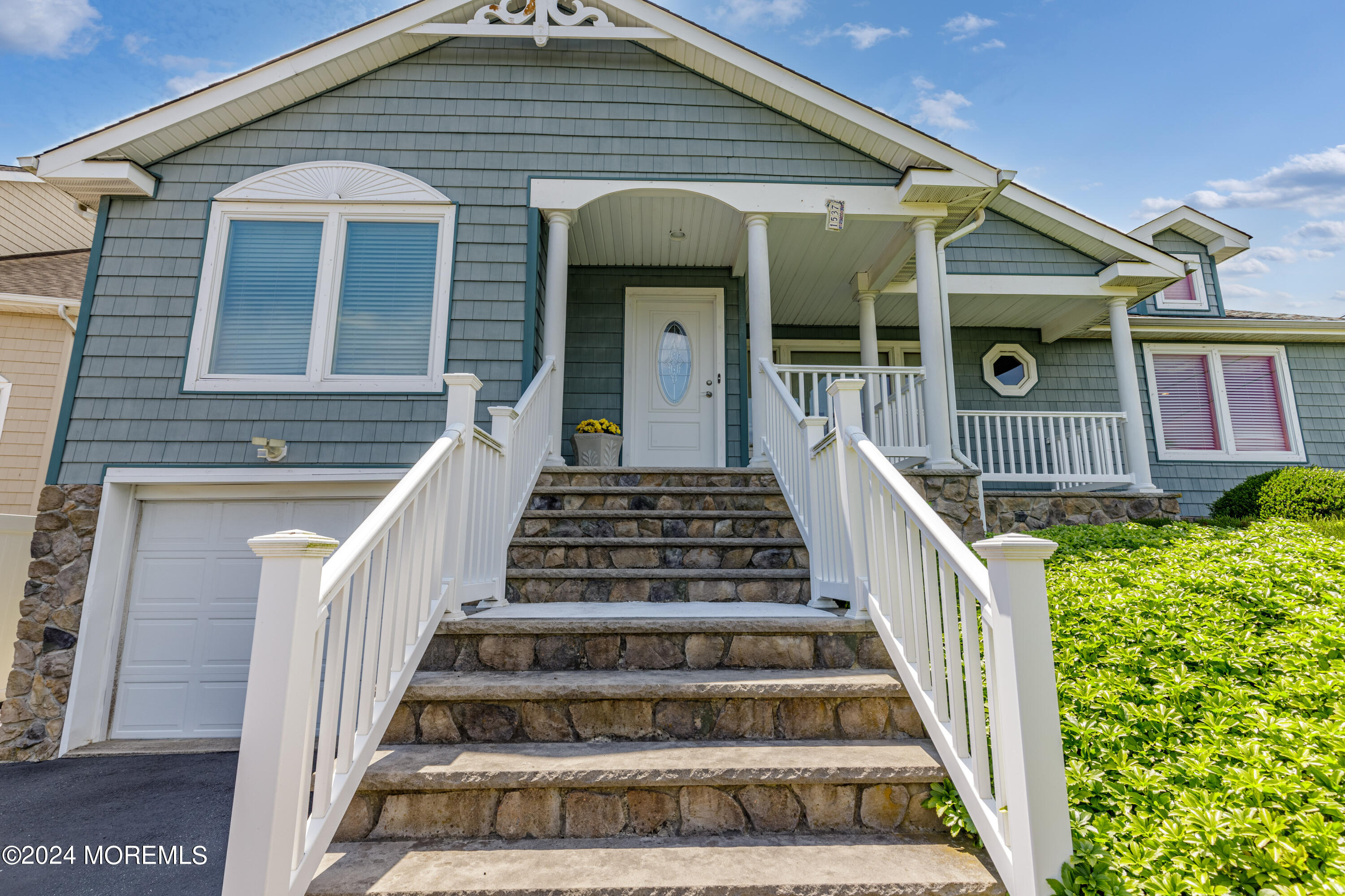 Exterior-5