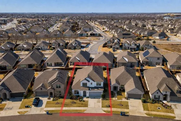 $2,800 | 3517 Iron Horse Drive, Little Elm, TX 75068
