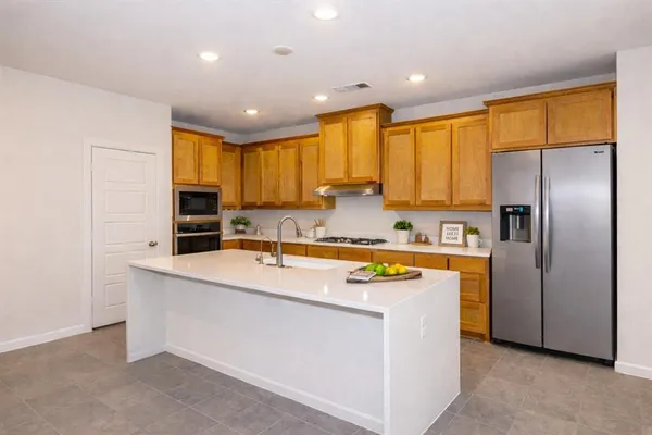 $2,800 | 3517 Iron Horse Drive, Little Elm, TX 75068