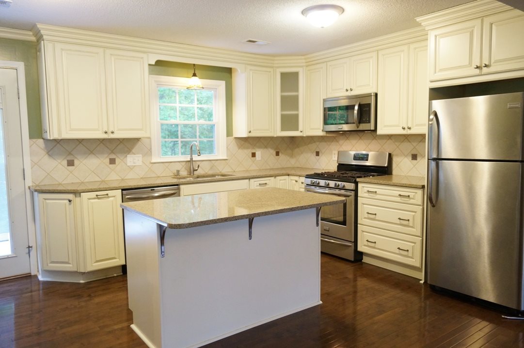 832 State Rd S-37-359 Seneca, SC 29672 - Photo 2 of 22 Gallery Image 2
