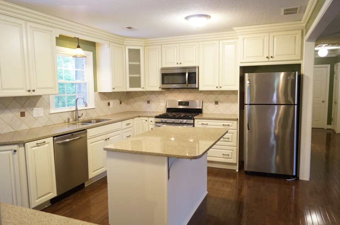 832 State Rd S-37-359 Seneca, SC 29672 - Photo 4 of 22 Gallery Image 4