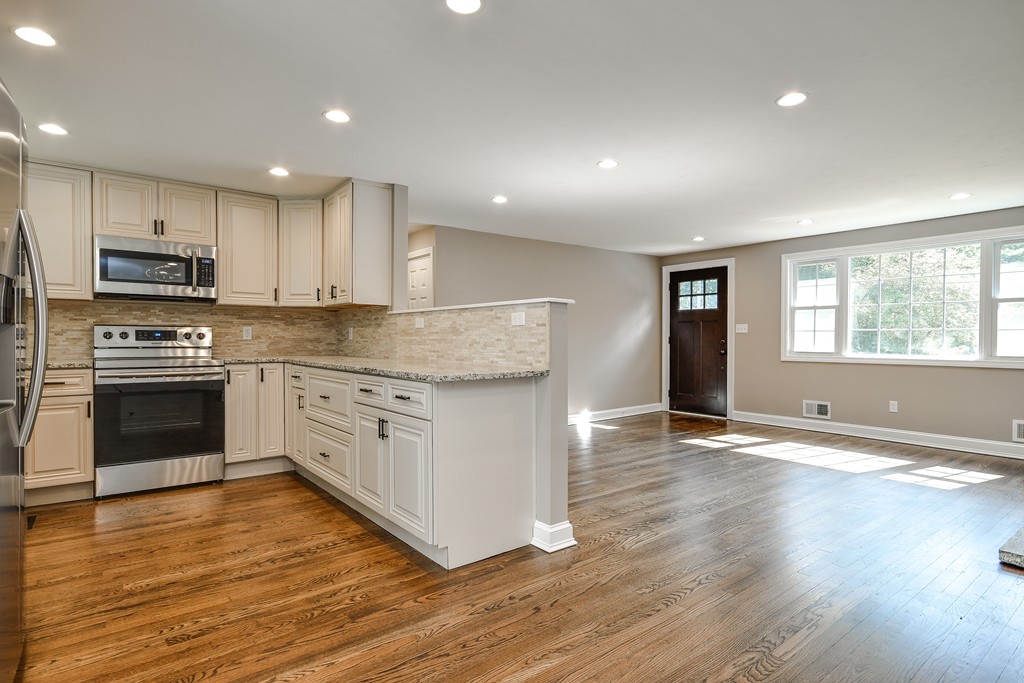 39 Lyman Road Framingham, MA 01701 - Photo 12 of 30