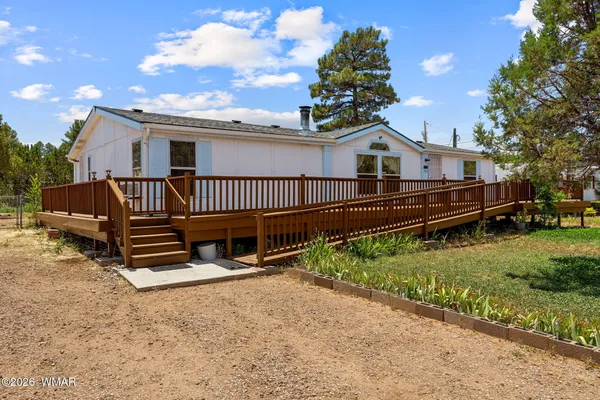 $270,000 | 2163 Meadow Lane, Overgaard, AZ 85933