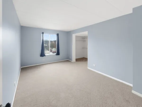 $1,900 | 13616 Royal Court, Unit 207, Crestwood, IL 60418