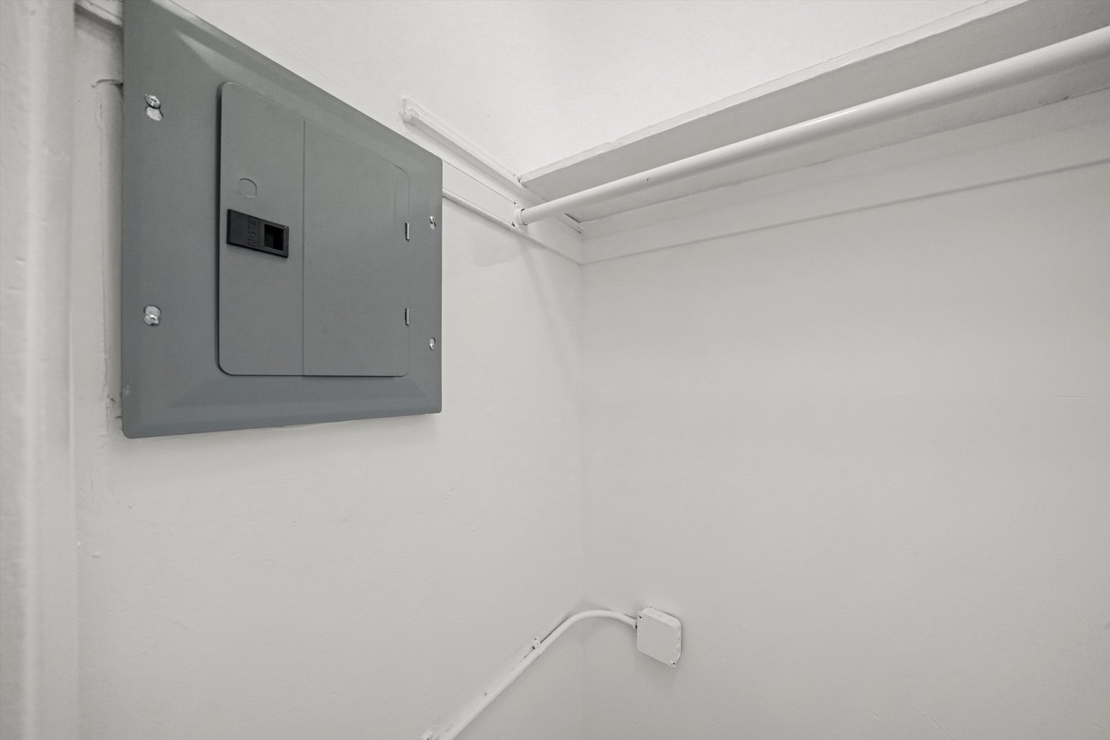 8917 South Cottage Grove Avenue Chicago, IL 60619 - Photo 16 of 17 a bathroom with a shower