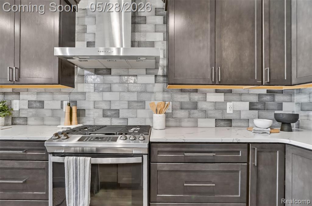 2214 Bowles Street Fenton, MI 48430 - Photo 9 of 45