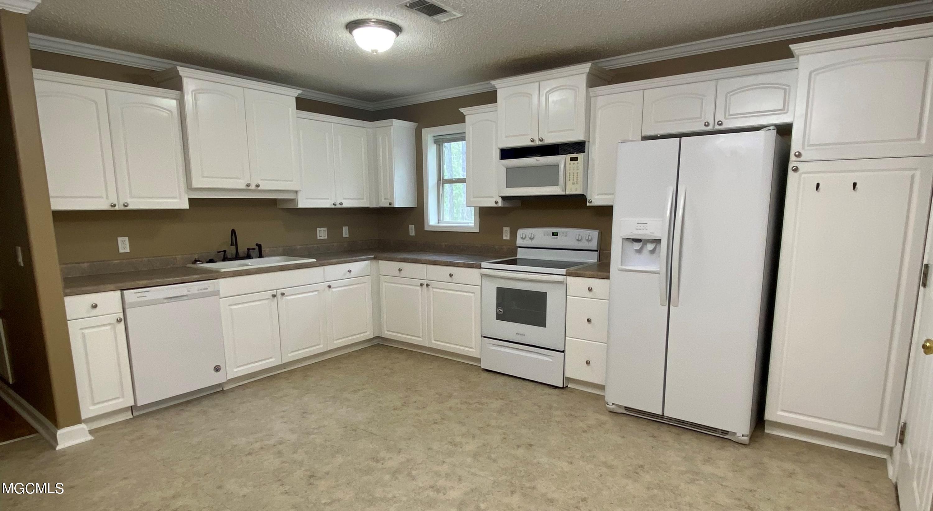 1147 Monkey Mizell Road Lucedale, MS 39452 - Photo 9 of 15 Kitchen (2)