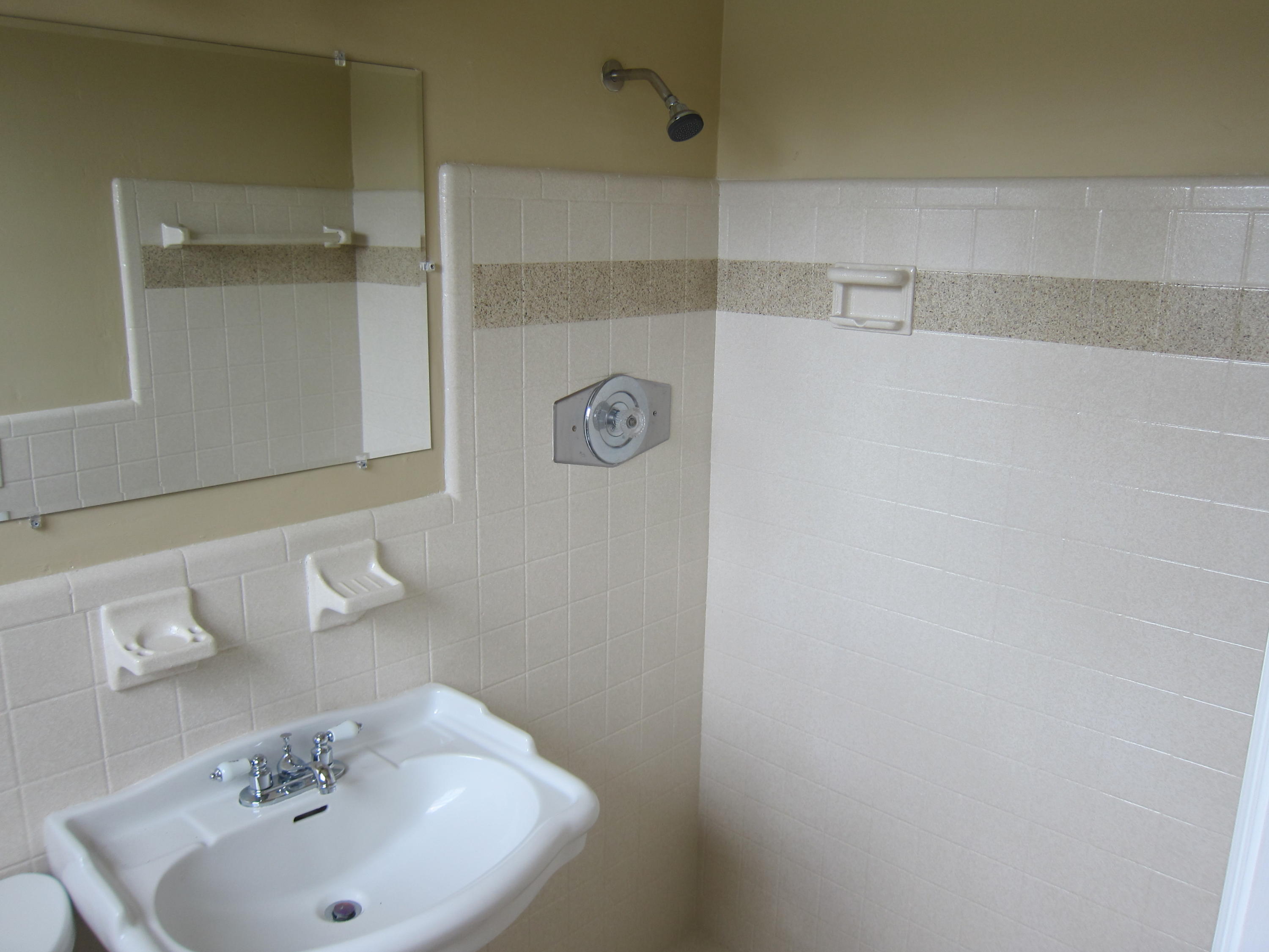328 Bayside Road Lake Worth, FL 33461 - Photo 12 of 12 015
