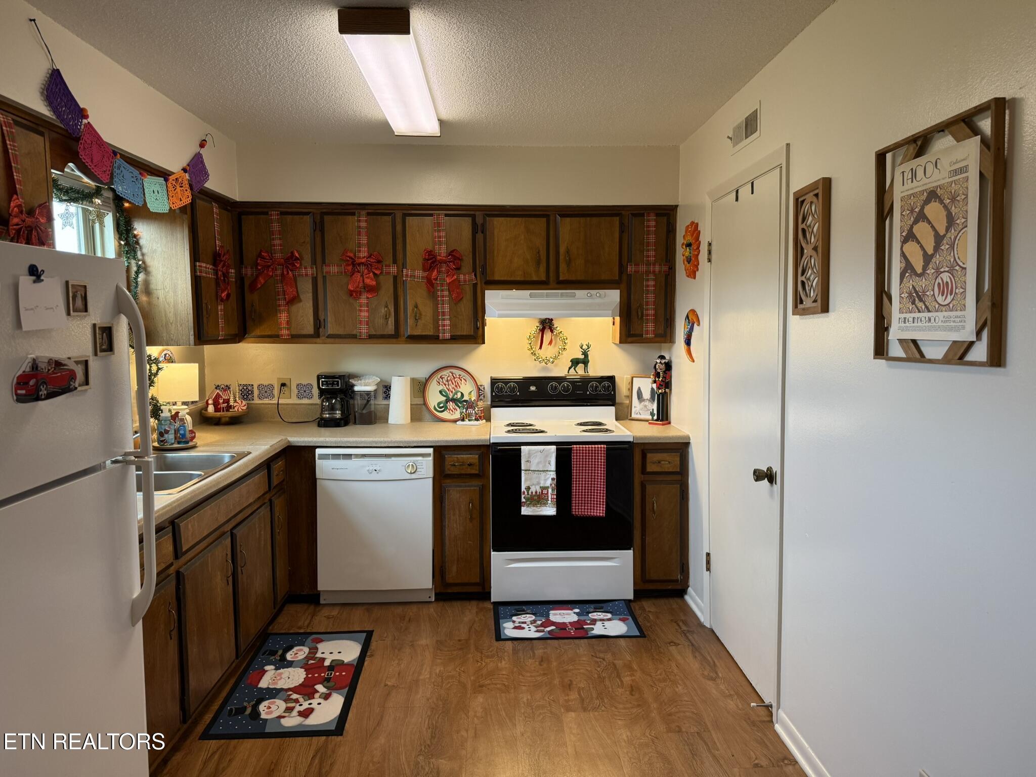 1926 Topside Road Louisville, TN 37777 - Photo 8 of 35 Unit B