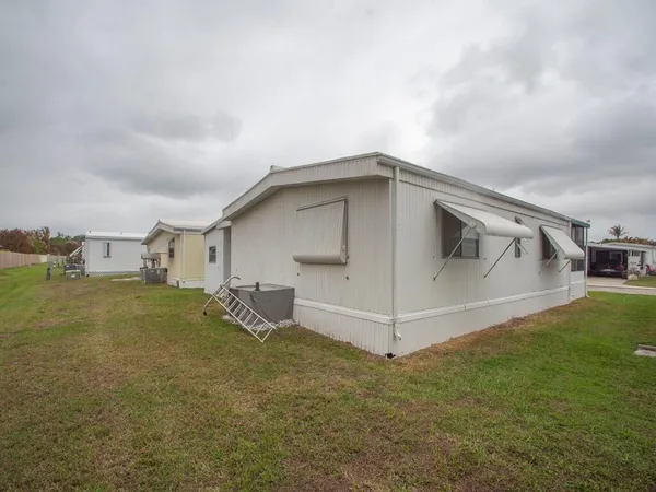 $135,000 | 4800 Southeast Federal Highway, Unit 145, Stuart, FL 34997