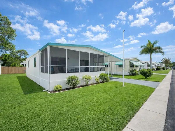 $135,000 | 4800 Southeast Federal Highway, Unit 145, Stuart, FL 34997