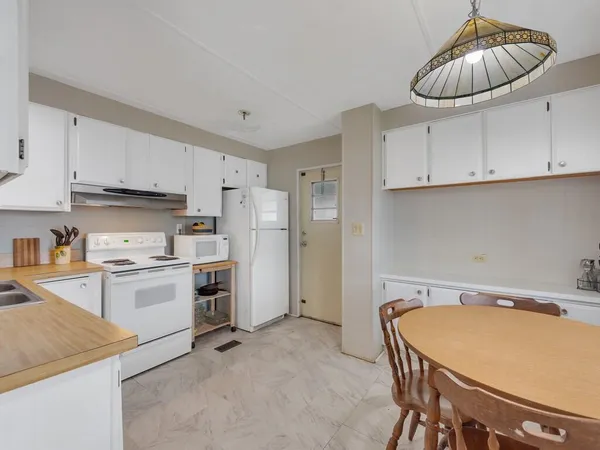 $135,000 | 4800 Southeast Federal Highway, Unit 145, Stuart, FL 34997