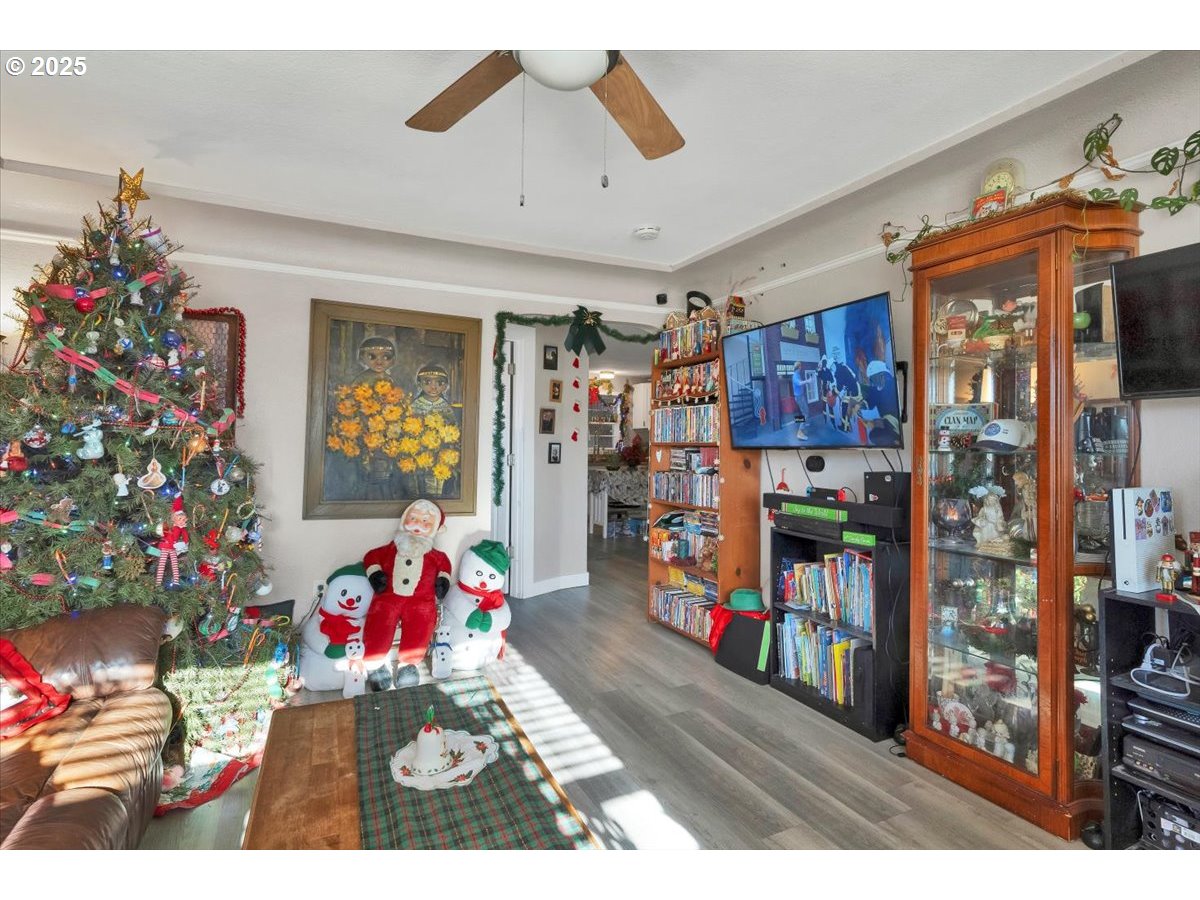 Undisclosed Address Lebanon, OR 97355 - Photo 10 of 34