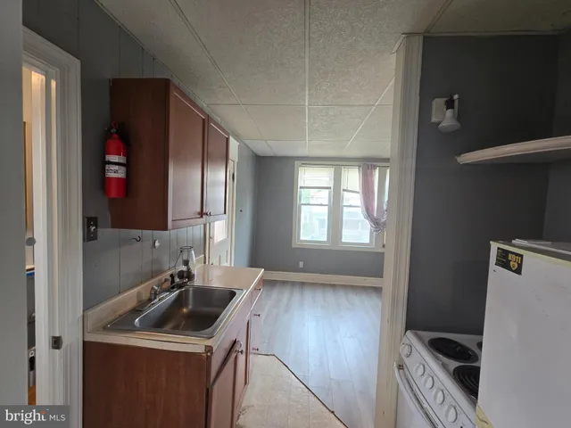 $1,000 | 105 West 24th Street, Chester, PA 19013