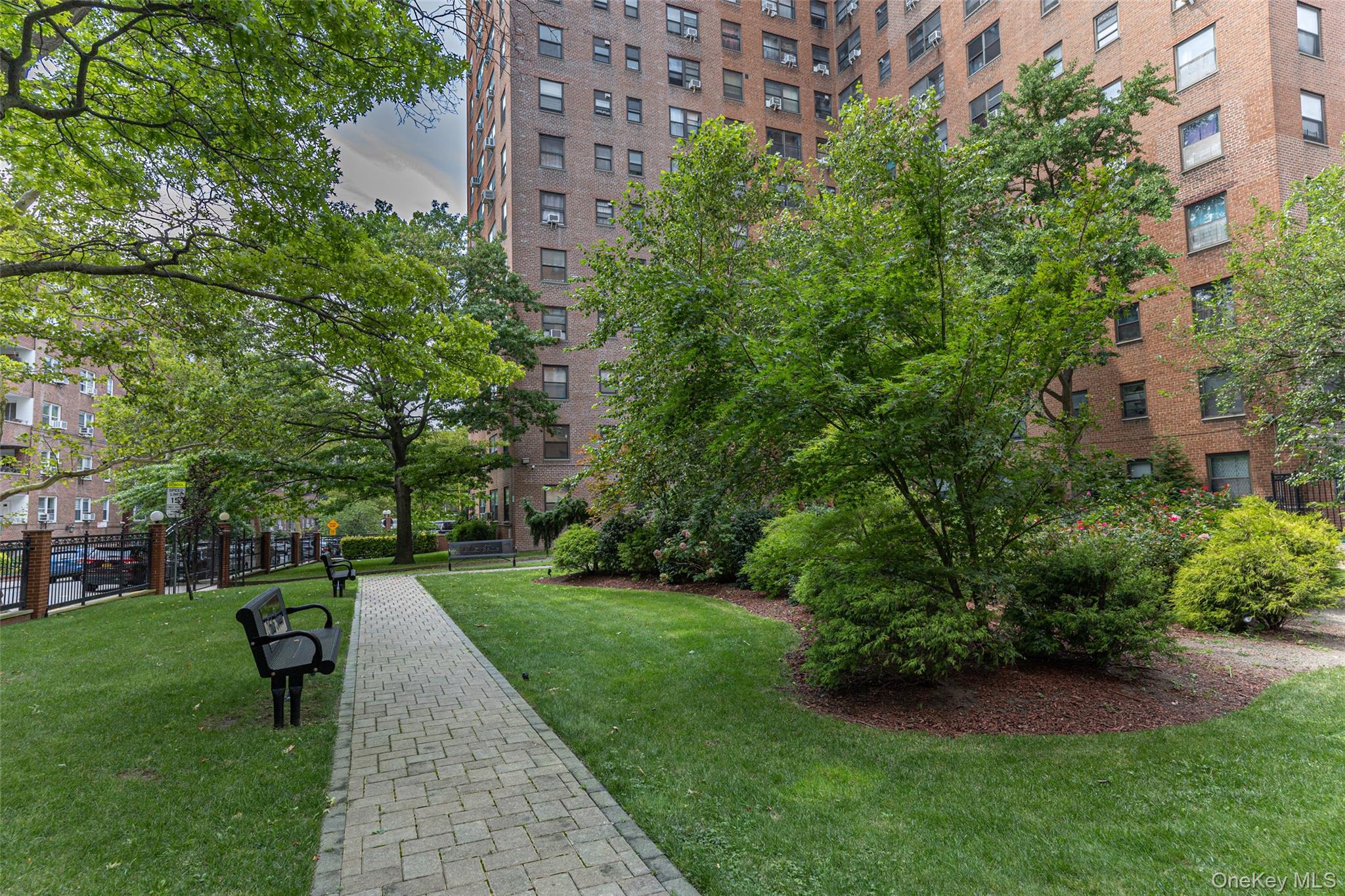 99-40 63rd Road, Unit 9Z Queens, NY 11374 - Photo 14 of 17 Gallery Image 14