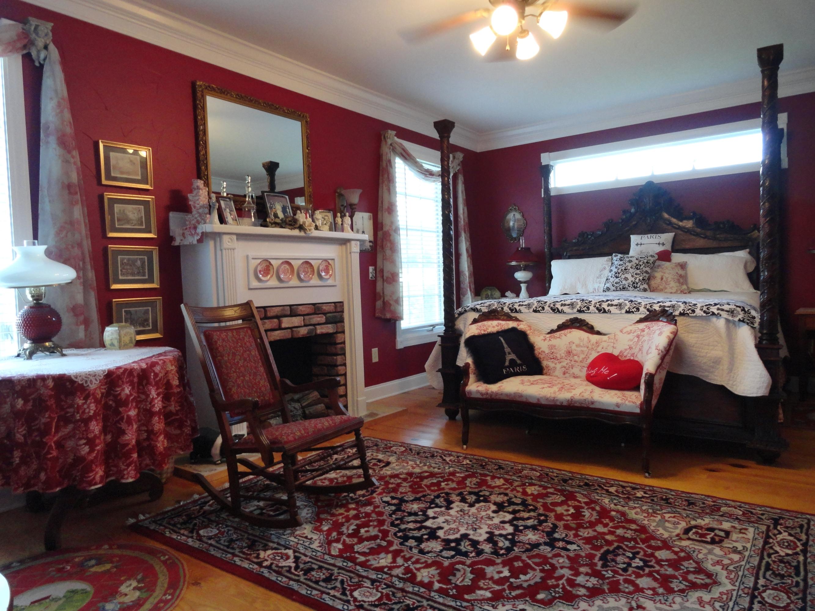 436 Hidden Valley Road Clinton, TN 37716 - Photo 17 of 40 Master Bedroom