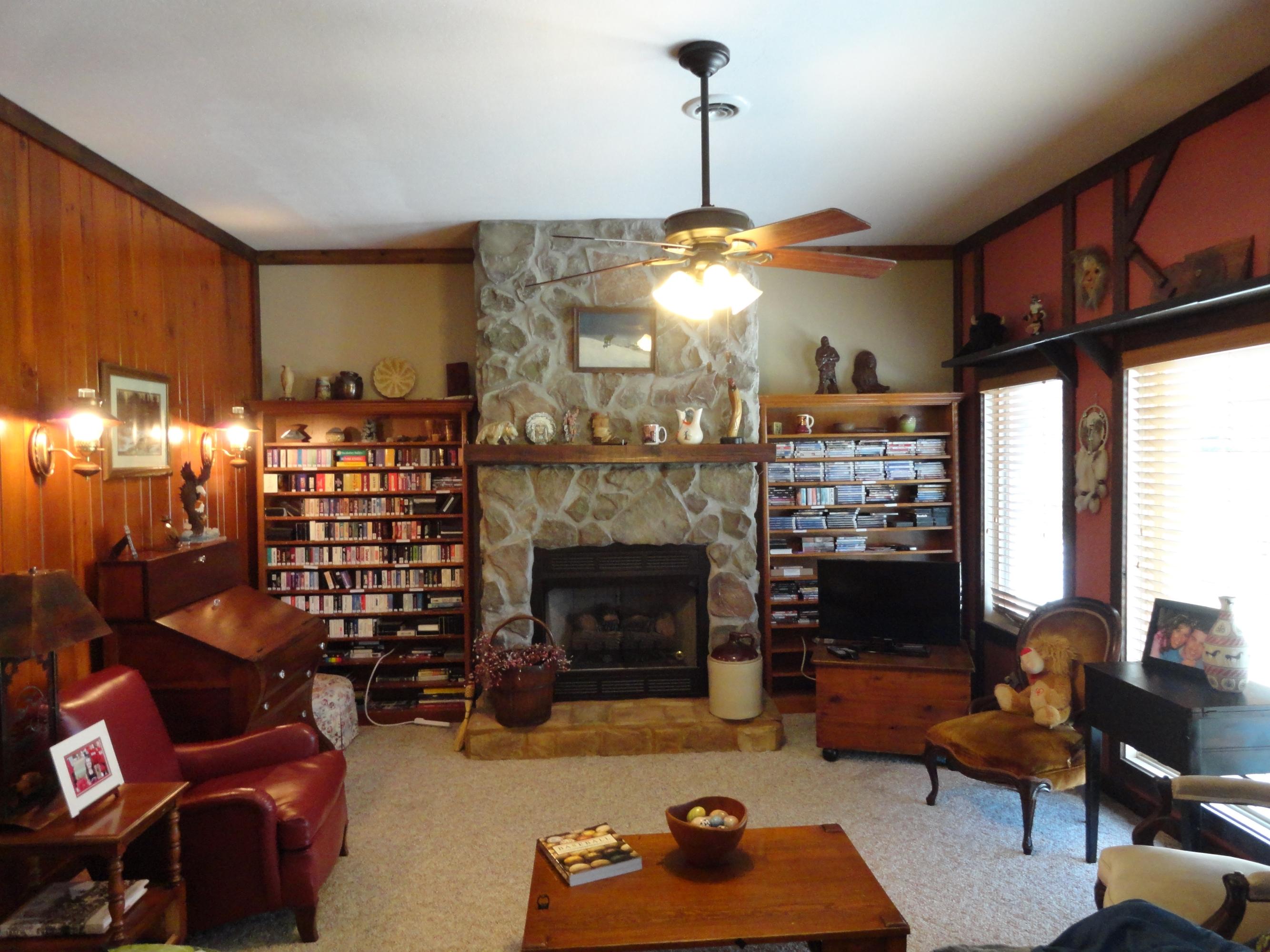 436 Hidden Valley Road Clinton, TN 37716 - Photo 29 of 40 Family Room