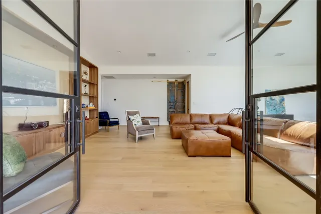 $1,300,000 | 2181 County Road 481, Thrall, TX 76578