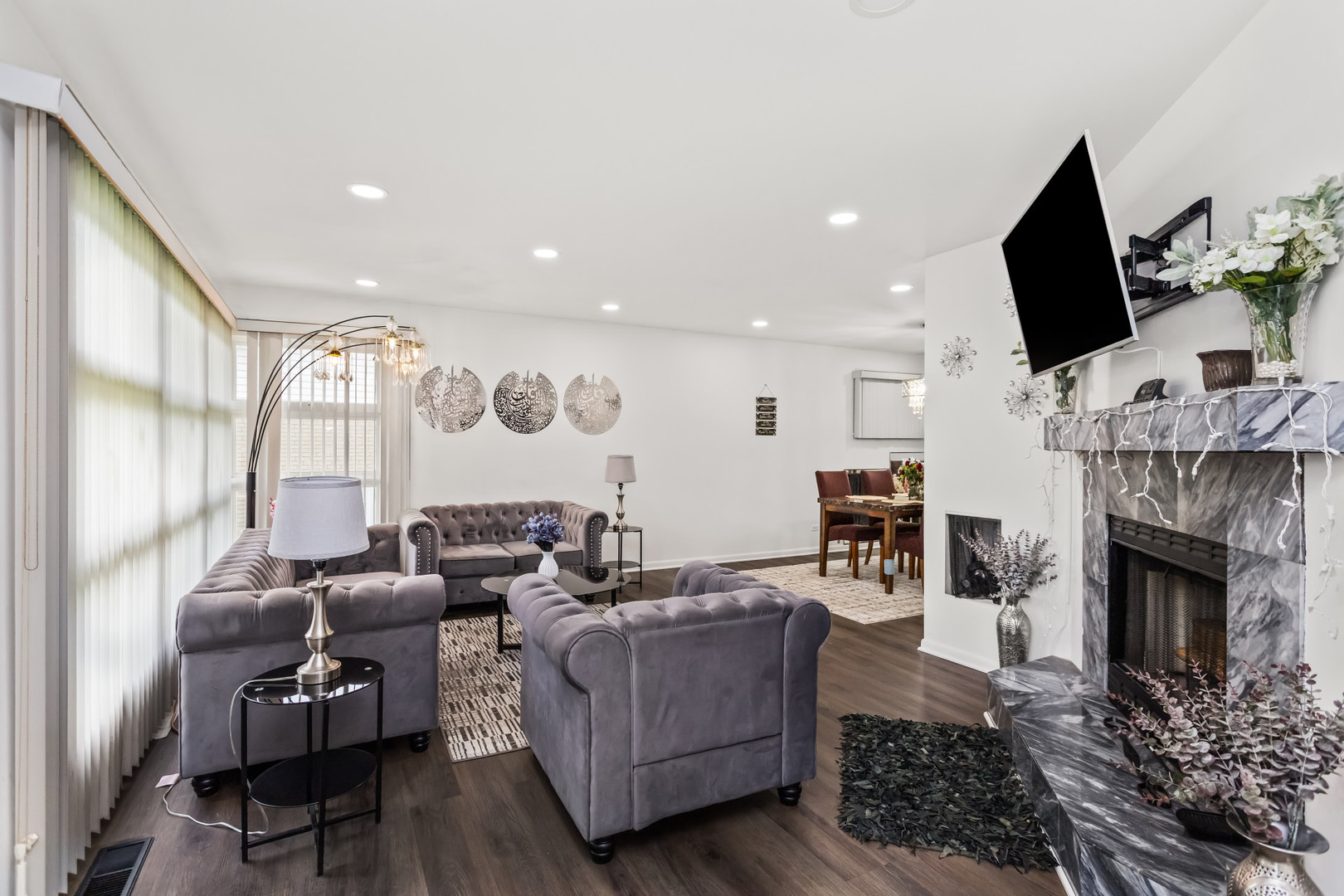 7638 Maple Street Morton Grove, IL 60053 - Photo 6 of 19
