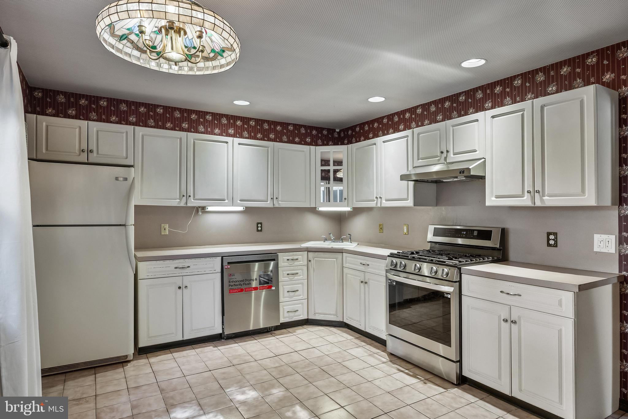 130 Evesham Avenue East Magnolia, NJ 08049 - Photo 12 of 25