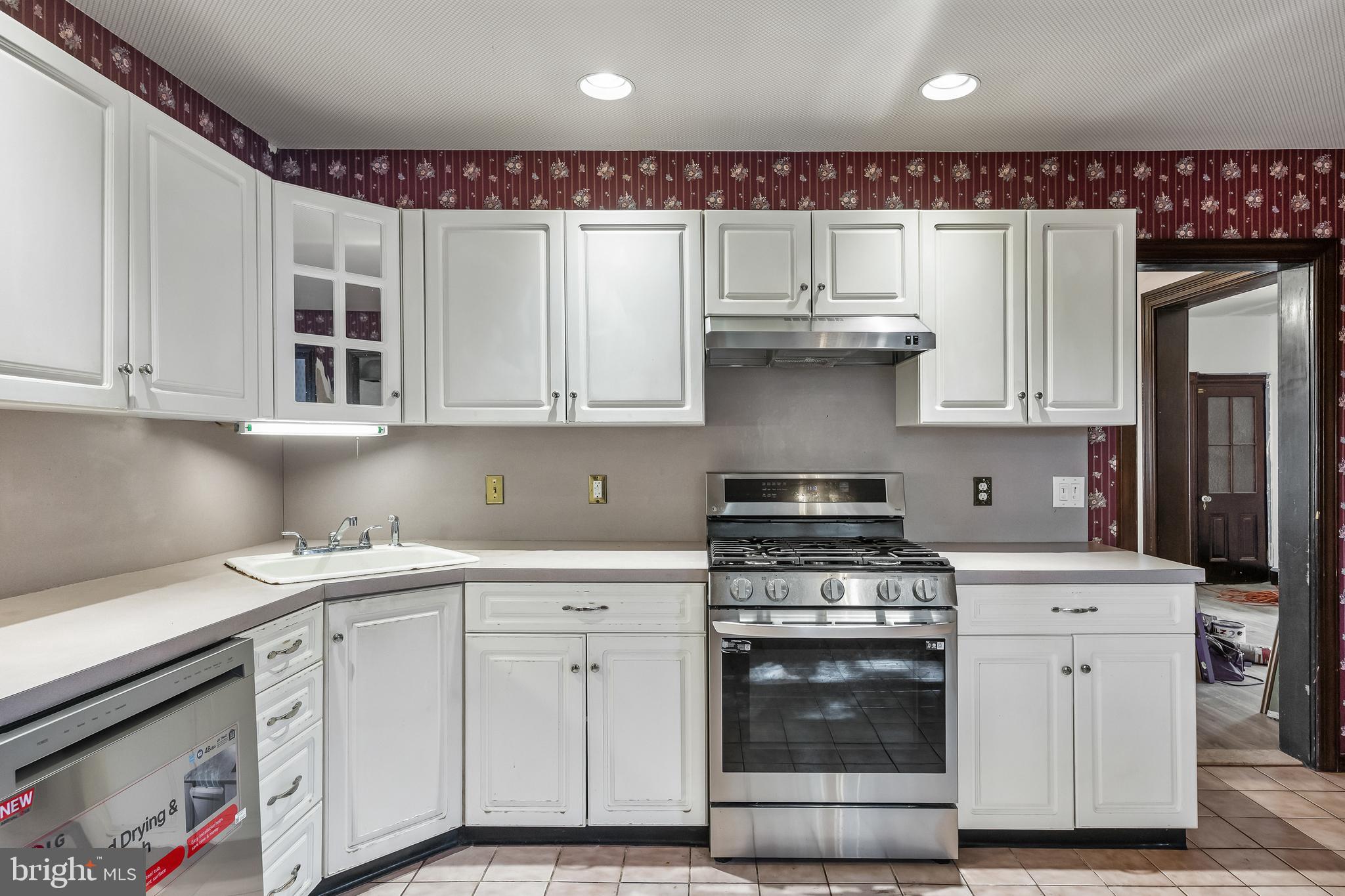 130 Evesham Avenue East Magnolia, NJ 08049 - Photo 13 of 25