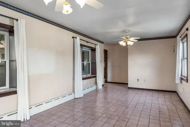 $220,000 | 130 Evesham Avenue East, Magnolia, NJ 08049