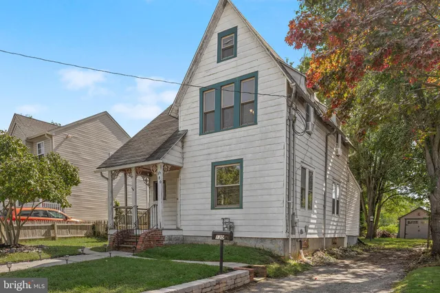 $220,000 | 130 Evesham Avenue East, Magnolia, NJ 08049